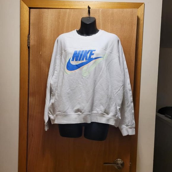 Nike Tops - Nike Spellout Crewneck Sweatshirt